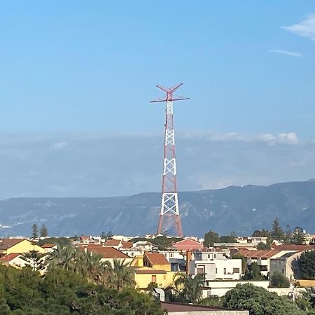 Tra Mare E Lago Torre di Faro Kültér fotó