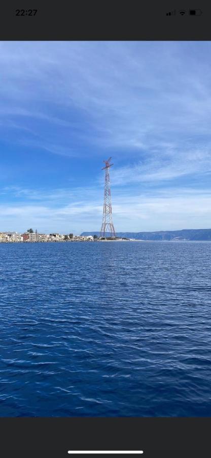 Tra Mare E Lago Torre di Faro Kültér fotó